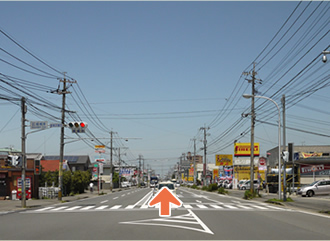 宮崎方面から見た広瀬橋東交差点